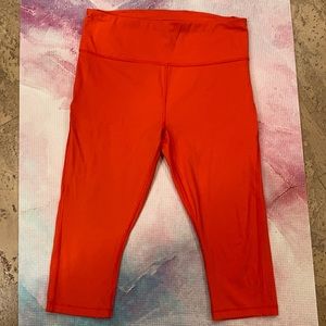 Athleta Ultimate Stash Pocket Crop
